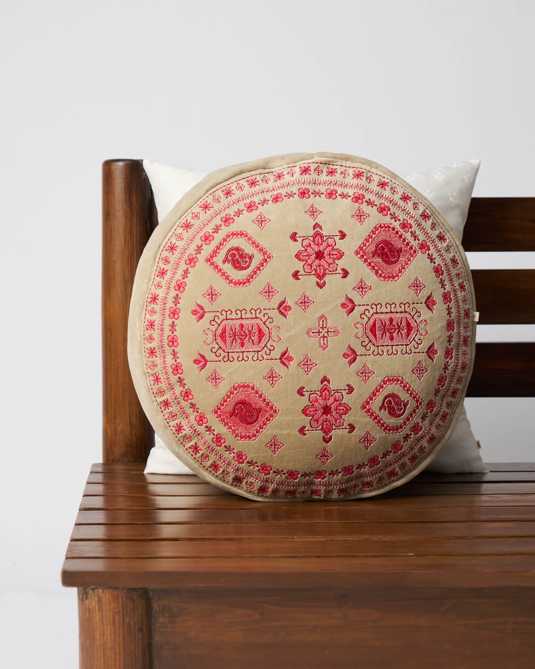Berber Round Cushion Cover (Beige)