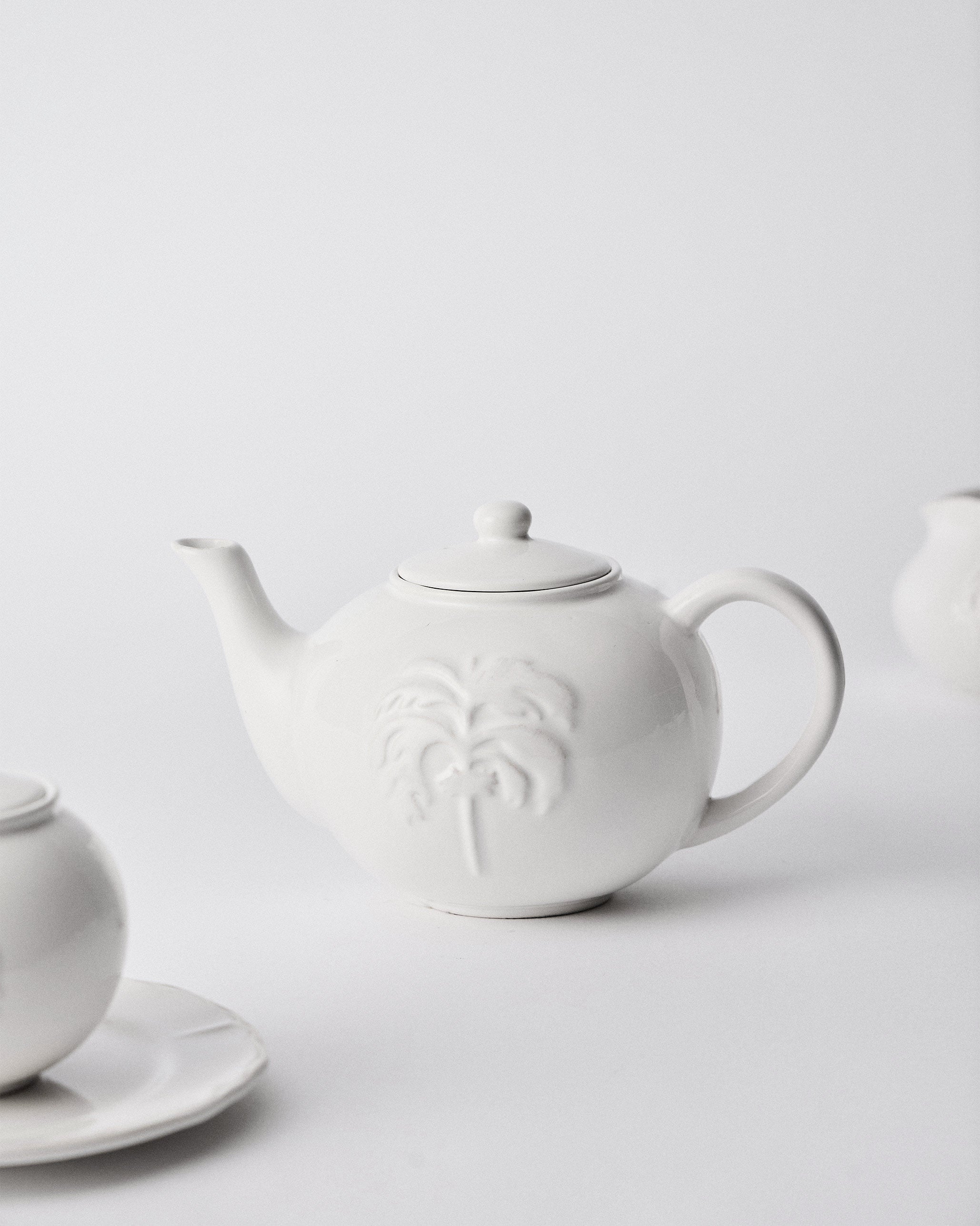 Ele Palm Teapot