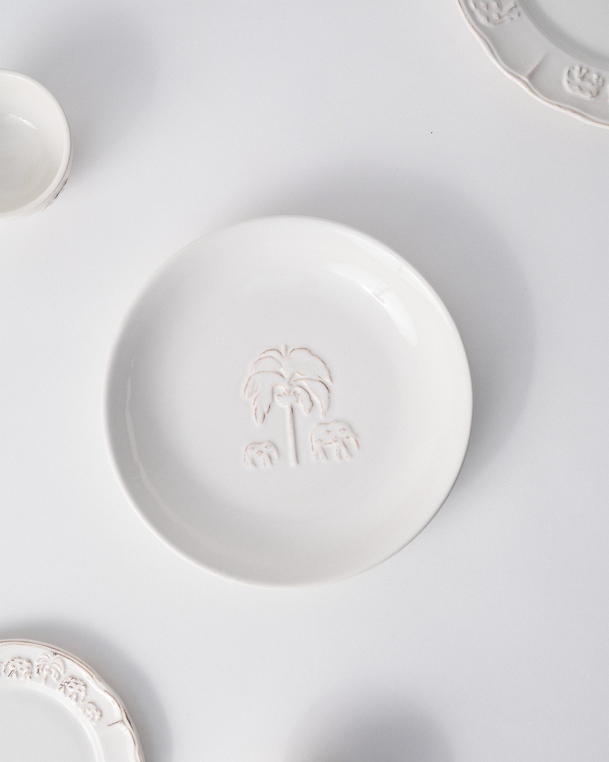 Ele Palm Pasta Plate