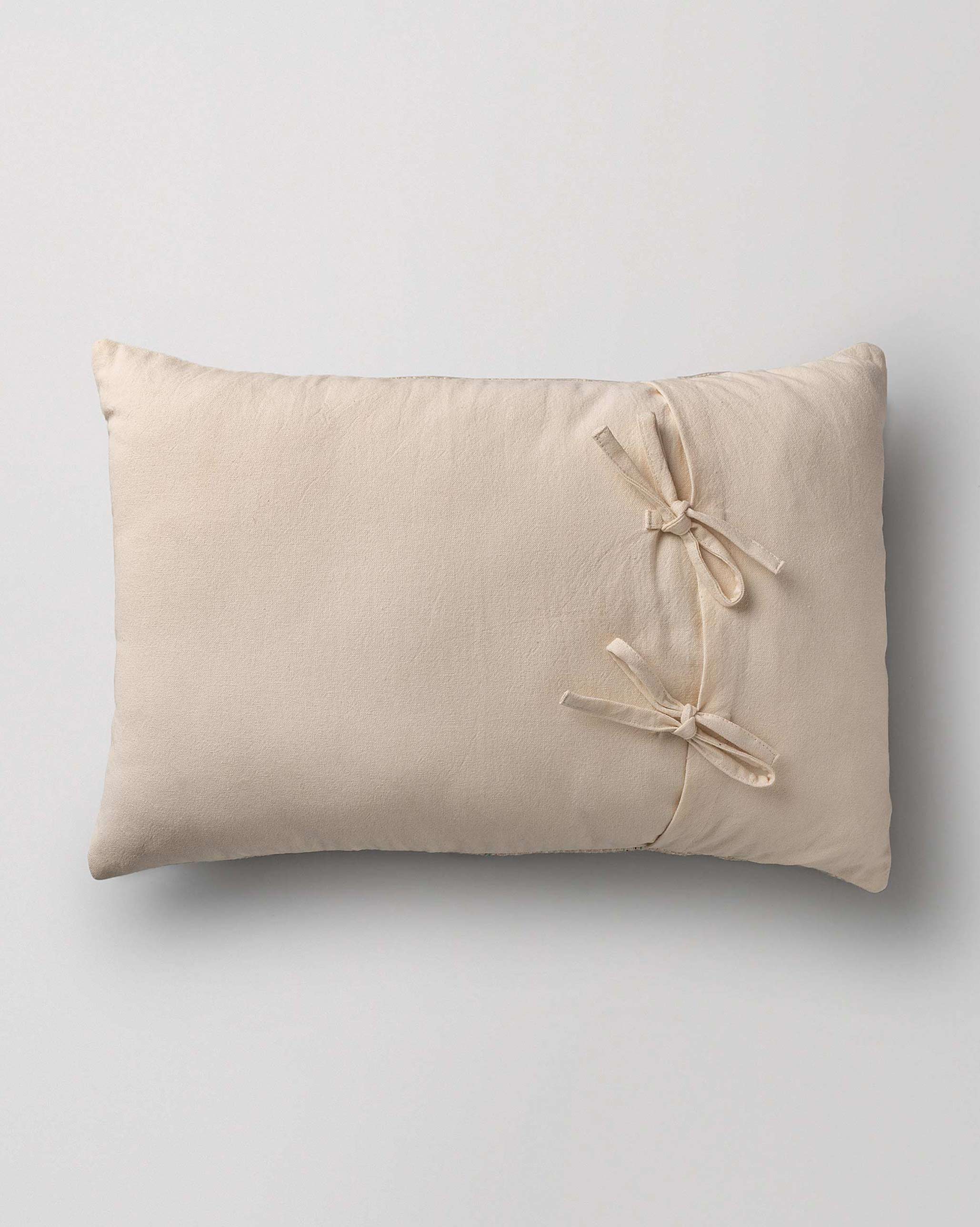Nodoka Lumbar Pillow Cover