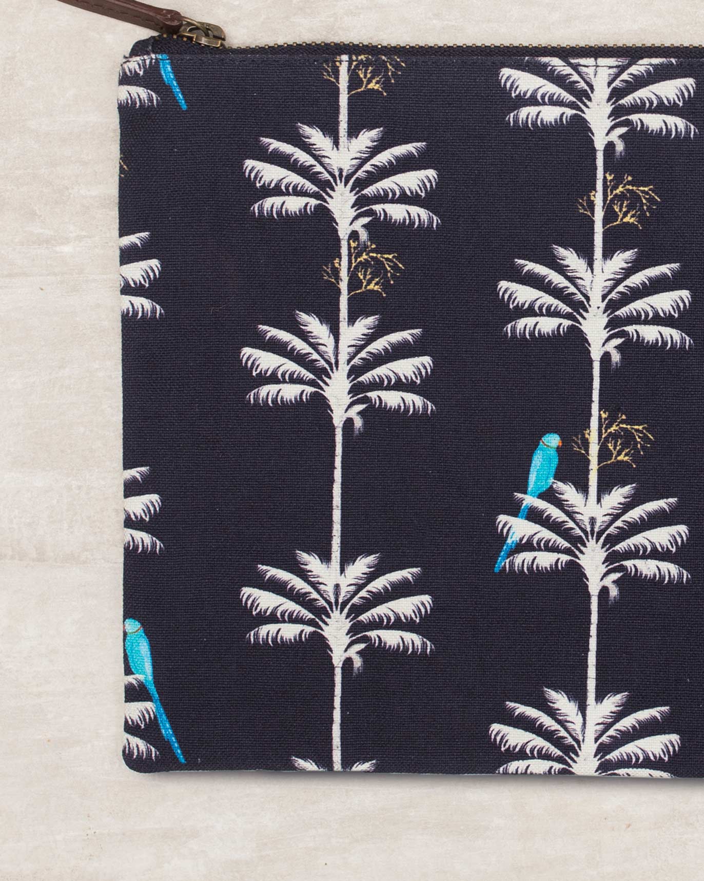 Parakeet Pouch