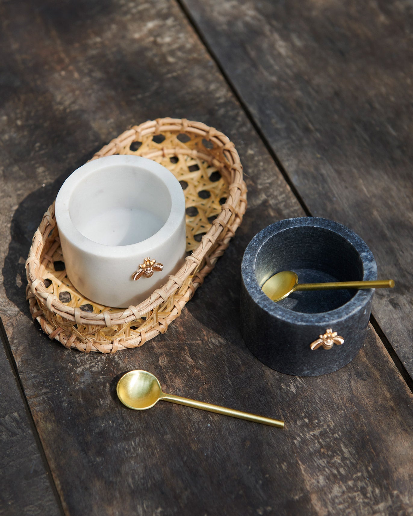Garo Salt & pepper pots