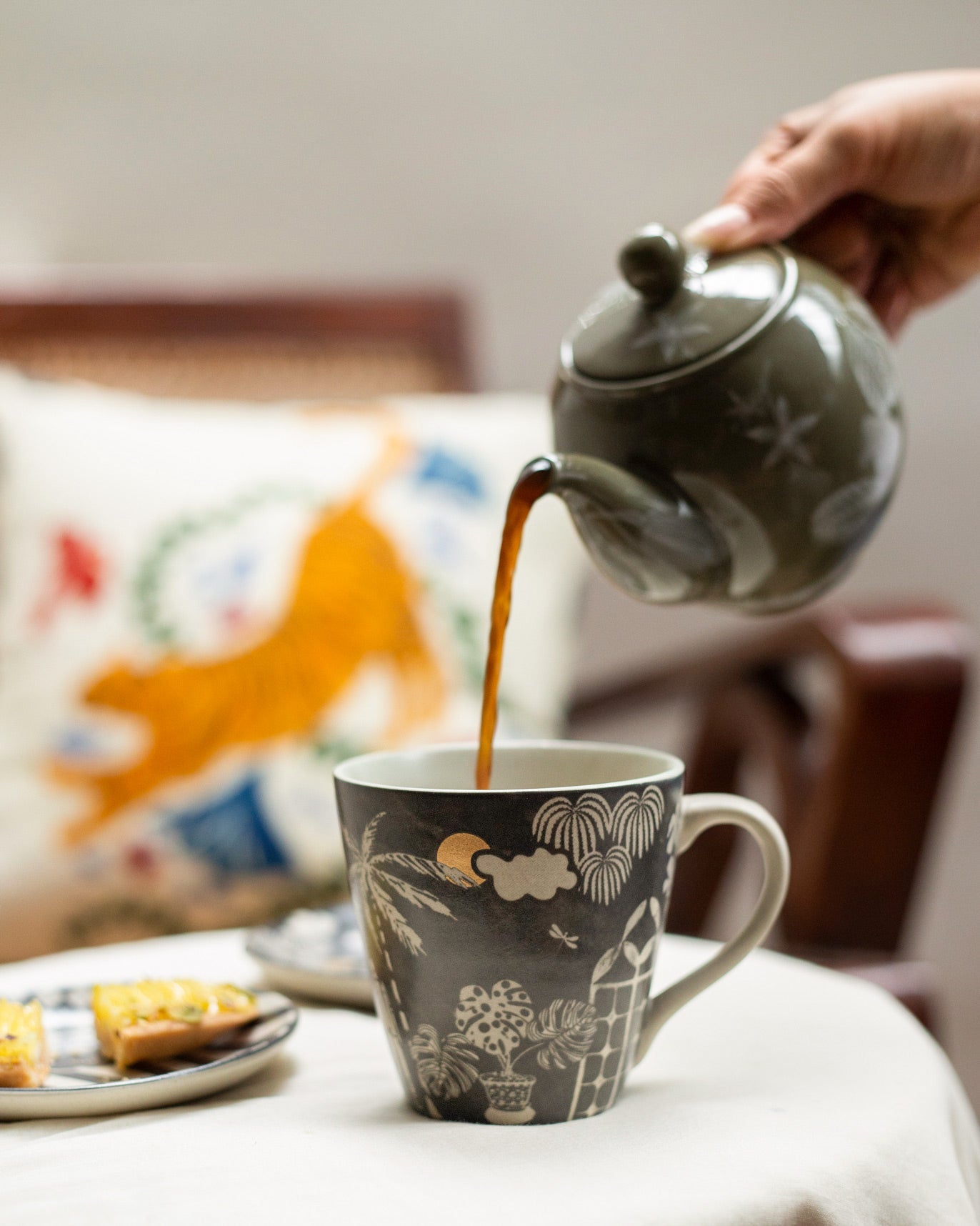 Mandovi Palm Mug - Charcoal