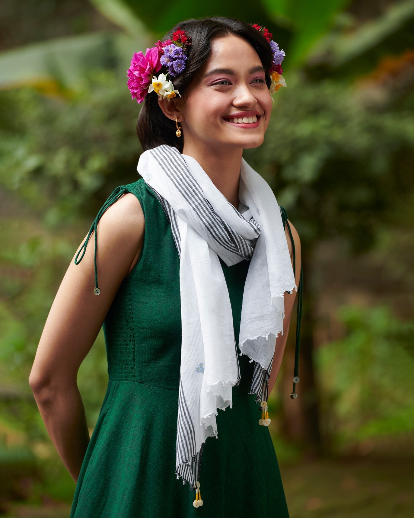 Chaon Scarf - Ivory & Black