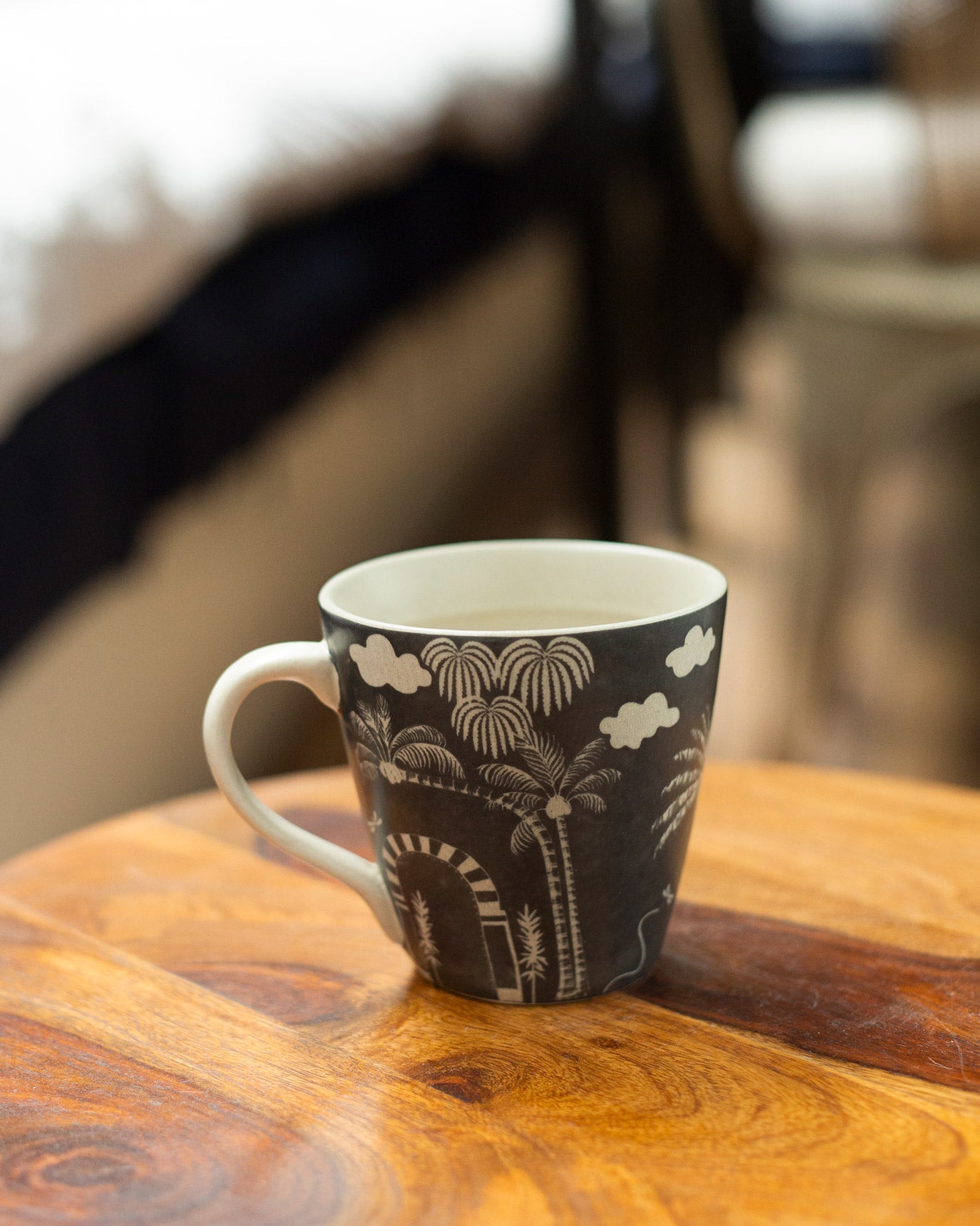 Mandovi Palm Mug - Charcoal