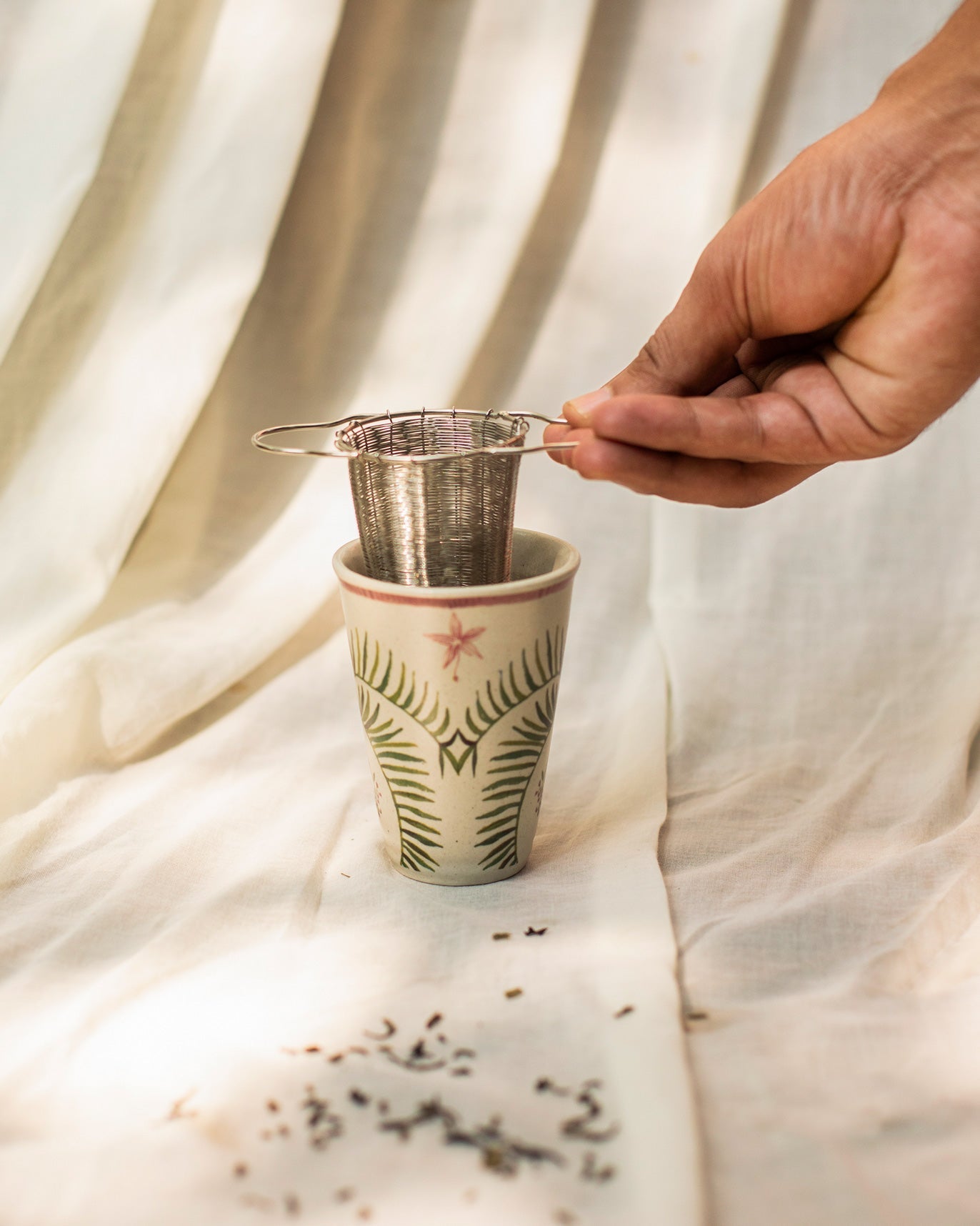 Oasis Tea Strainer