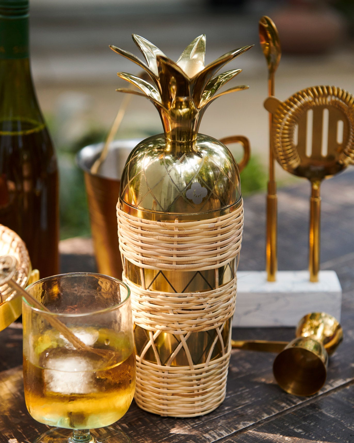Ananasi cocktail shaker