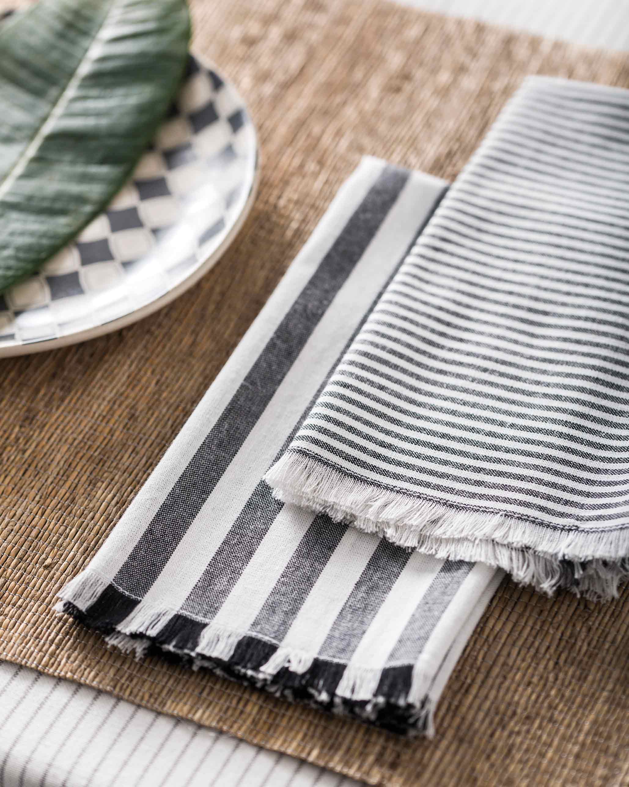 Black & White Dinner Napkins (Set of 6)