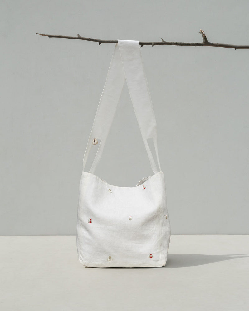 Crescent Bag - Ivory & Red