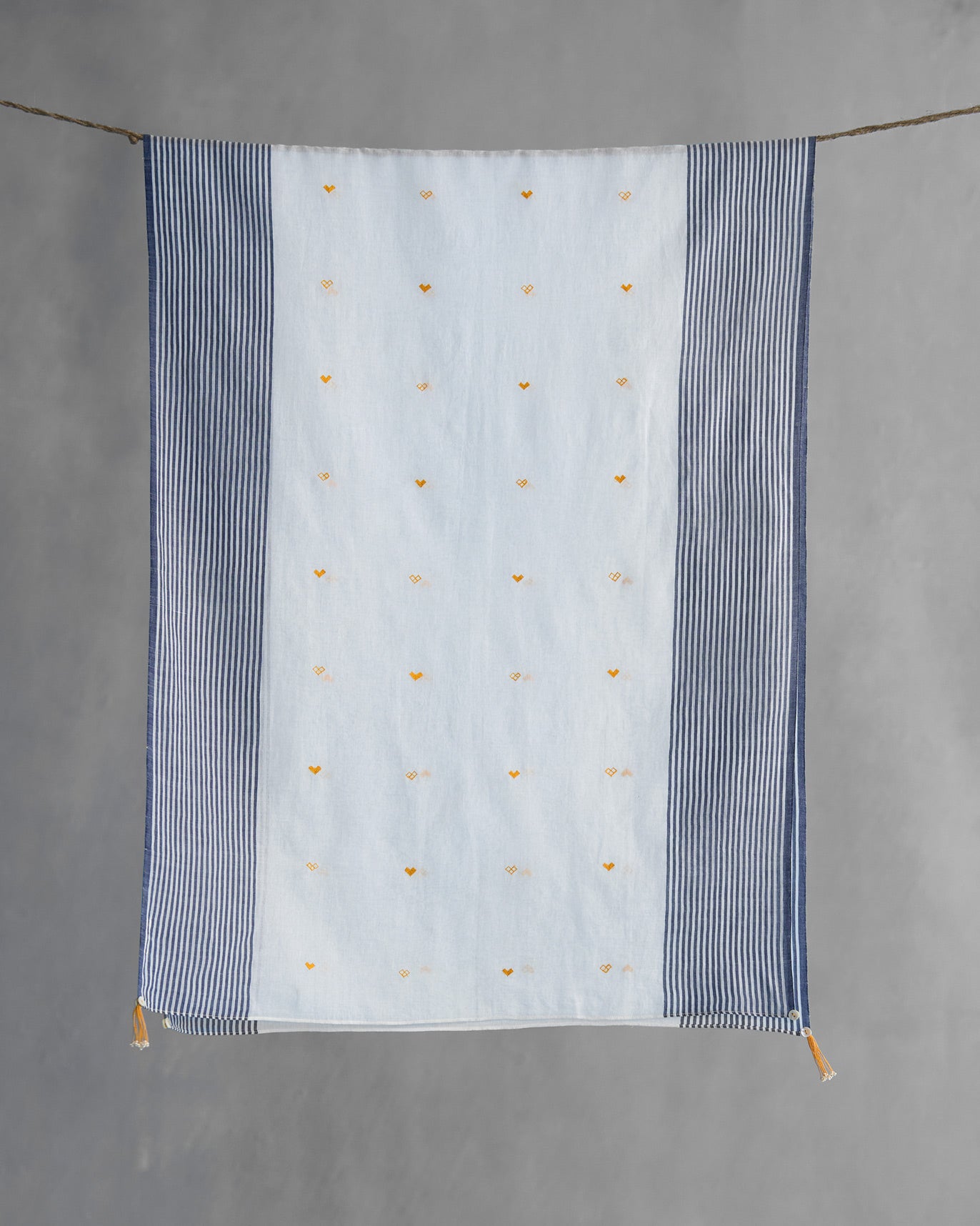 Dokai Scarf - White & Navy