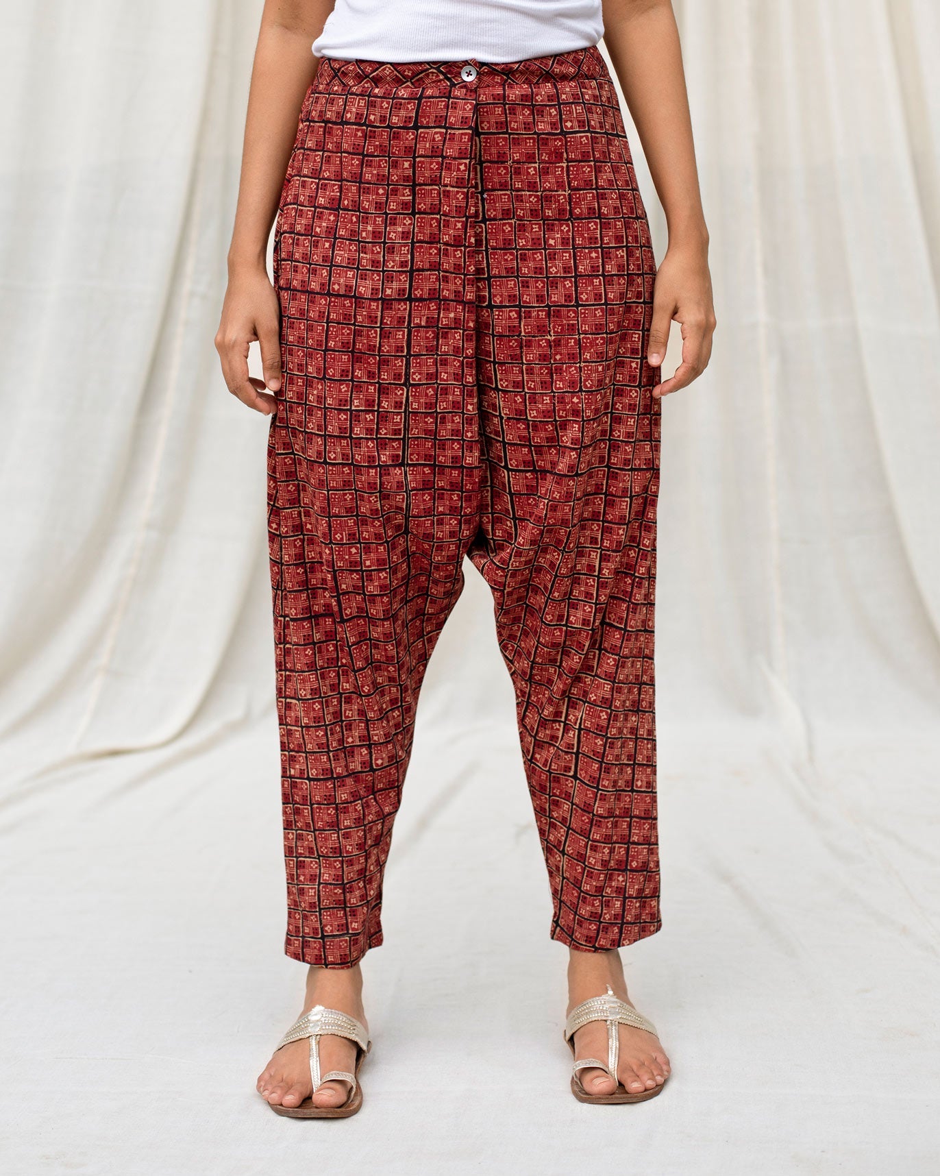 Jinan Slouchy Pants - Red & Black