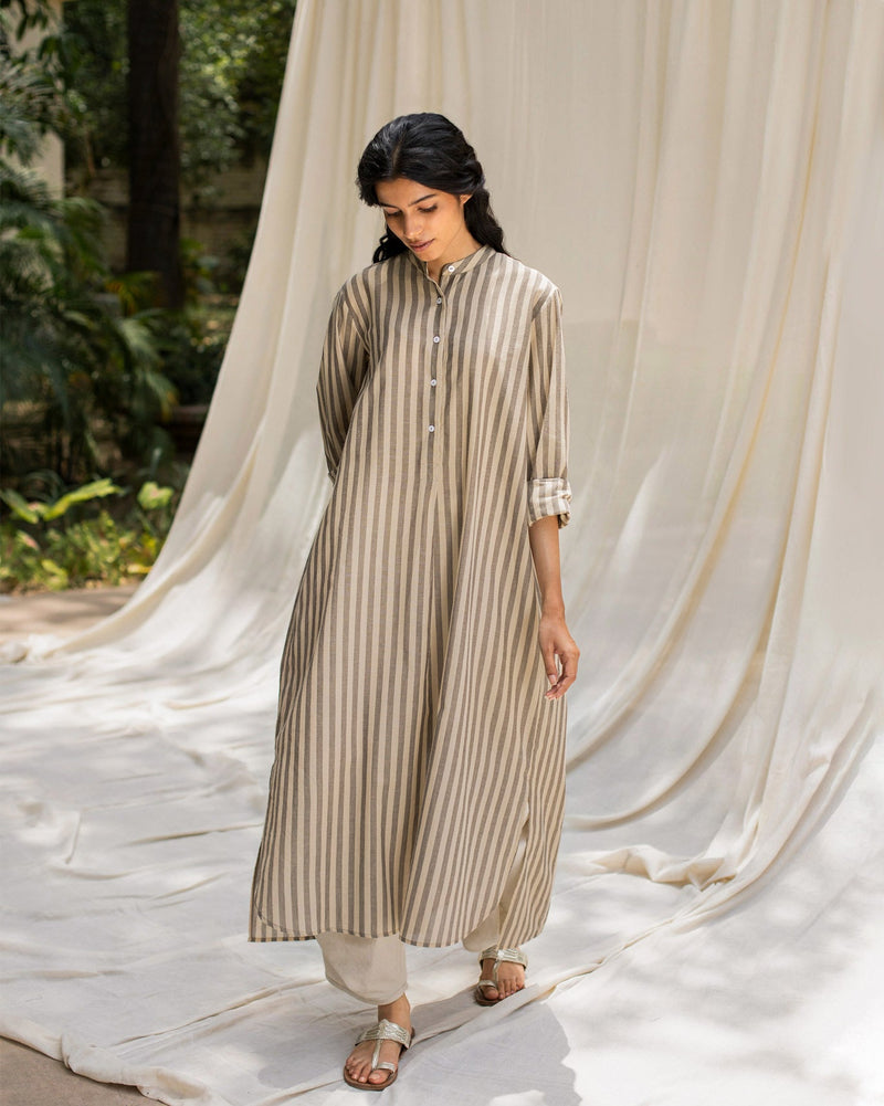 Smocked Back Kurta - Brown & Sufa