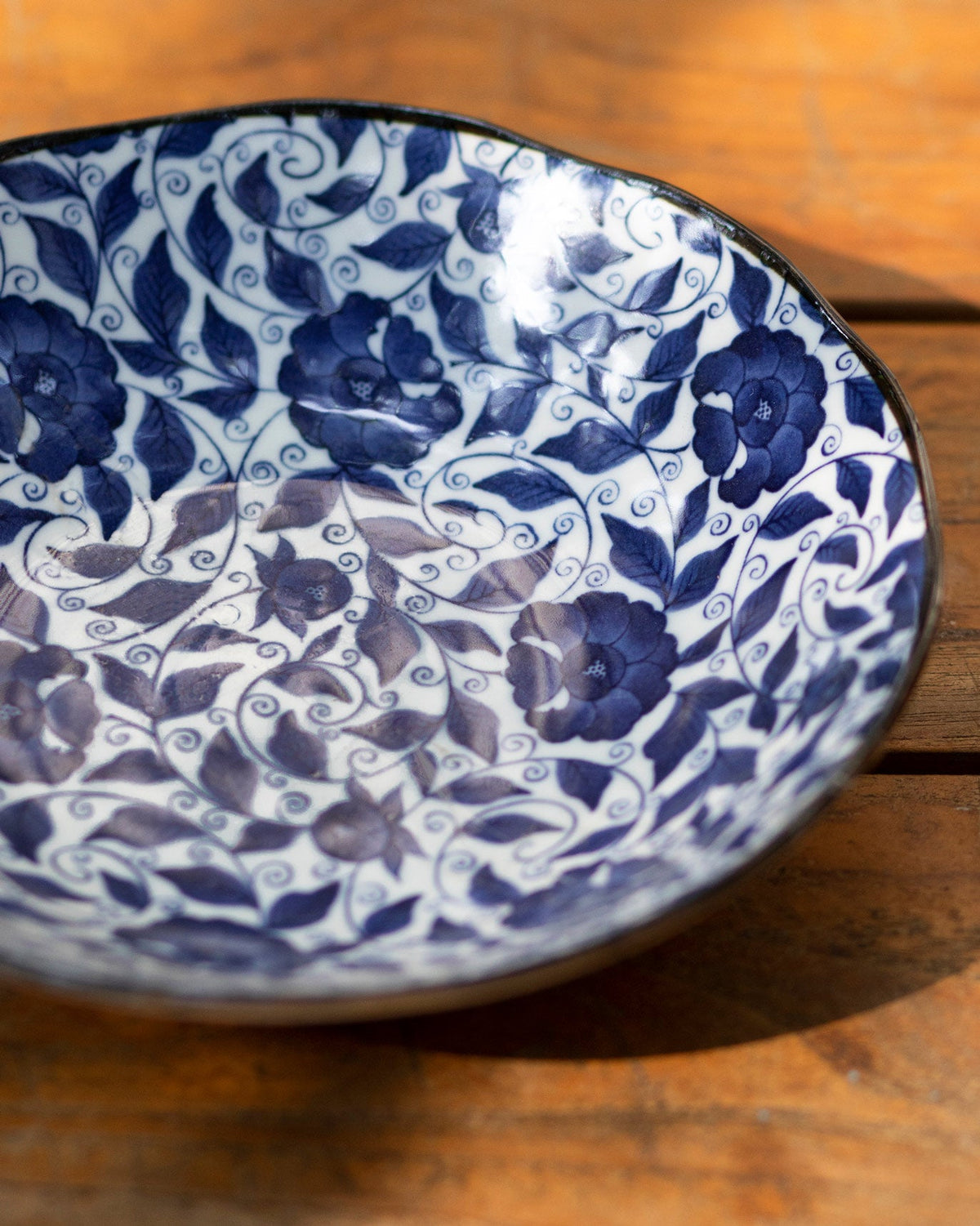 Aiiro Shallow Bowl