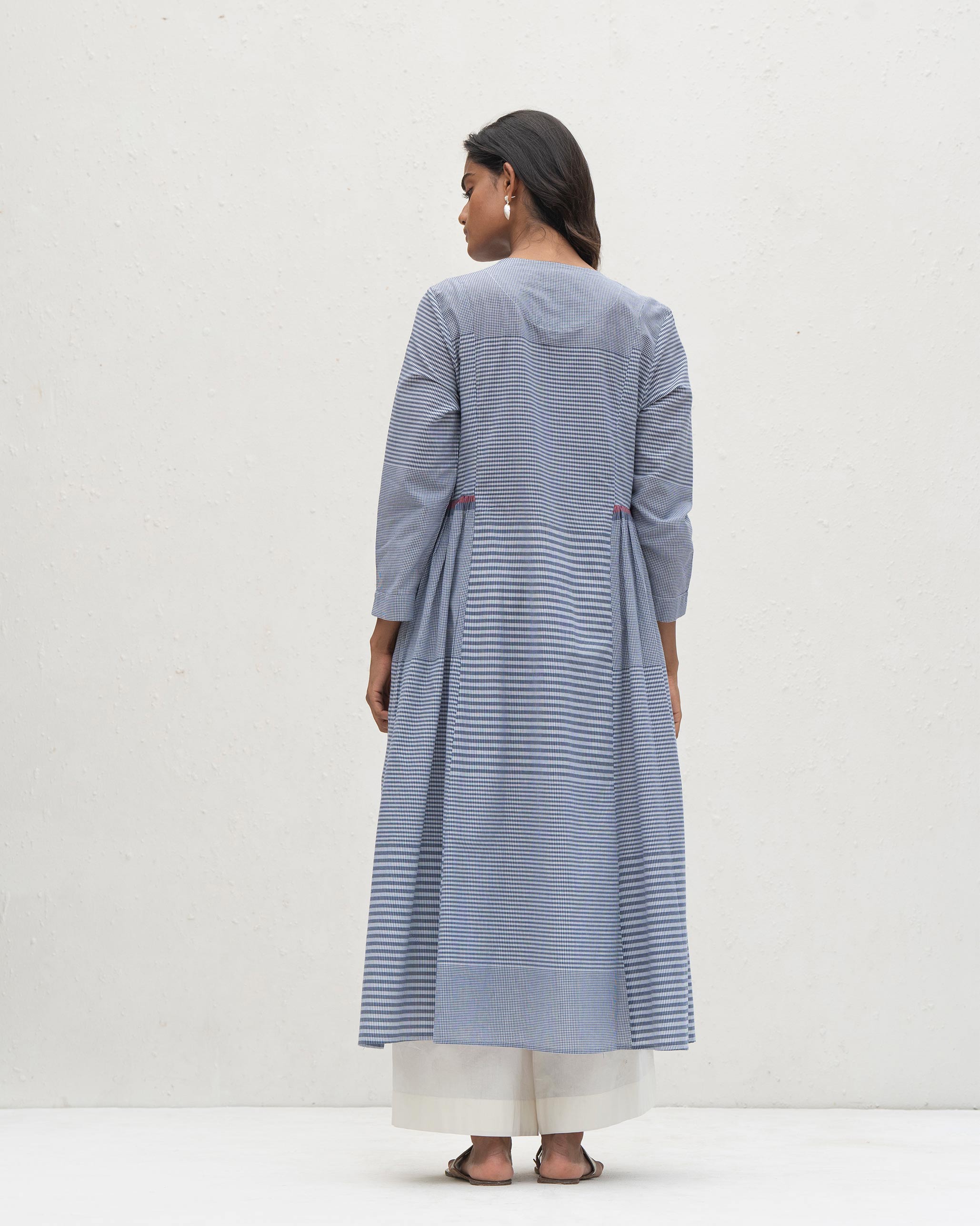 Pintuck Kurta - Navy & Ivory