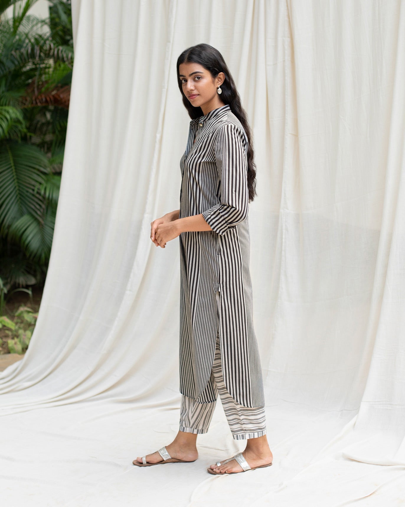 Basic Long Length Kurta - Grey & Black